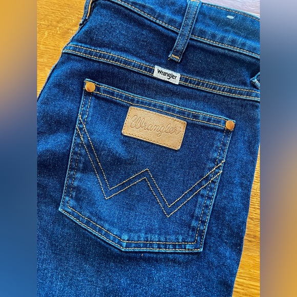 Wrangler Wild West 603 High Rise Straight Jean - Picture 7 of 7